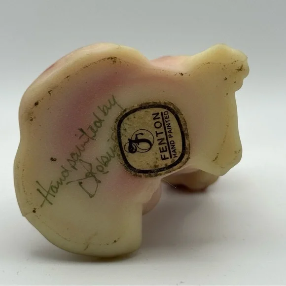 Fenton Burmese Sitting Cat Figurine with Handpainted and Roses Blue Eyes Glow - Picture 6 of 9